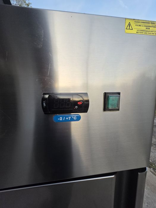 Хладилник 60/40 см.