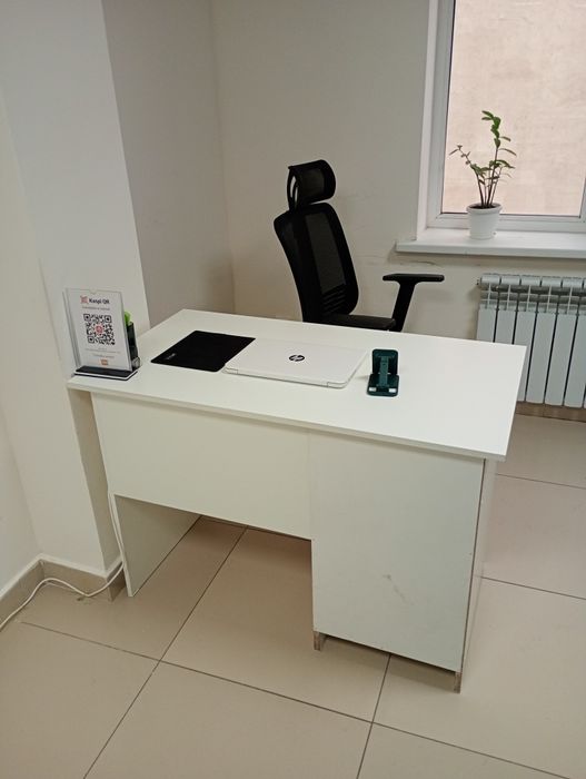 Столы для офиса 2 шт