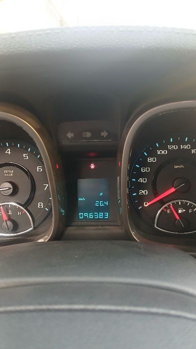 Malibu  1 butun kraska oldi banferi chap tomon burchagida bor