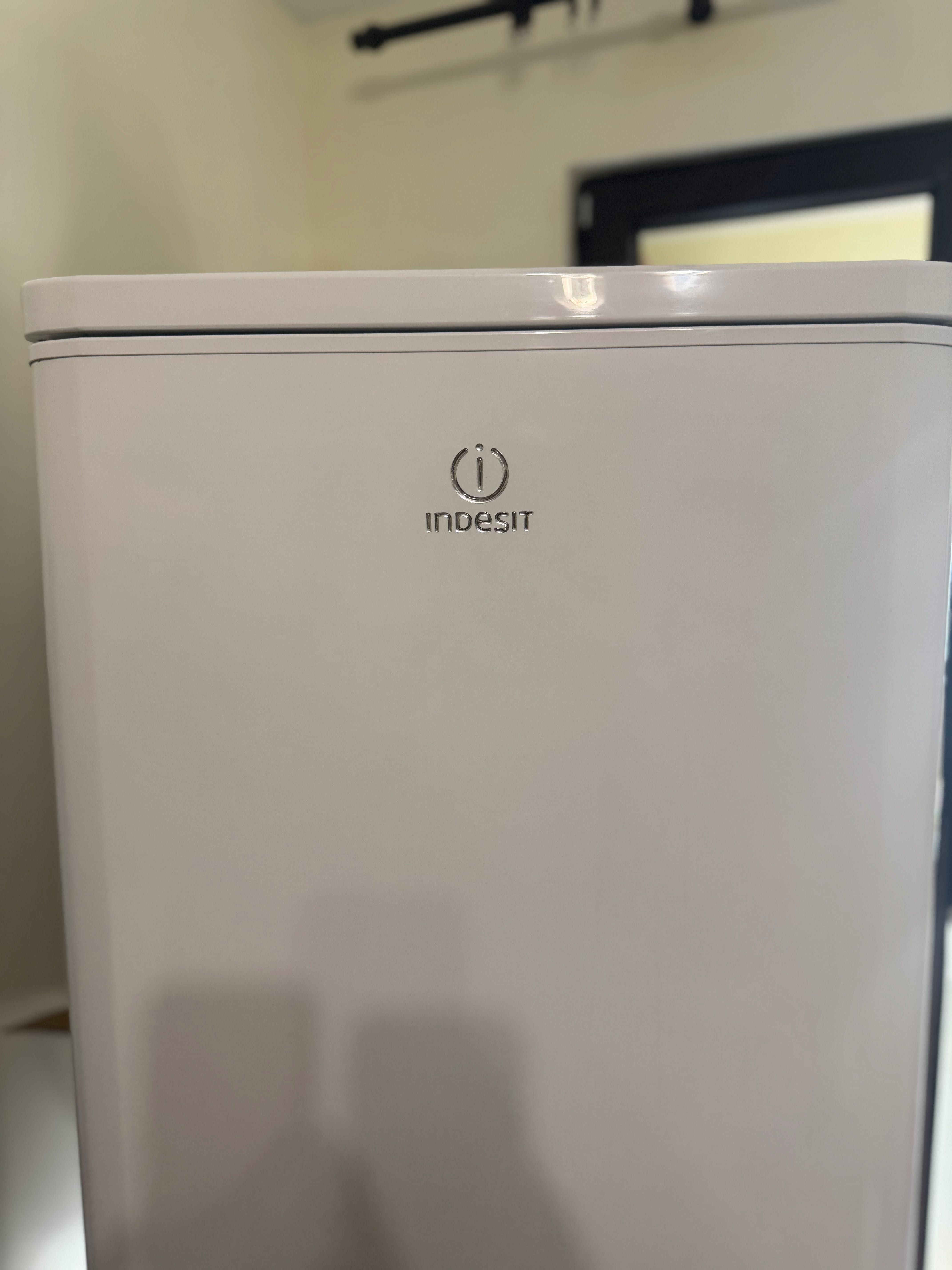 Хладилник INDESIT
