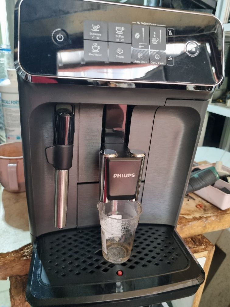 Philips Saeco EP2224 каферобот кафеавтомат.