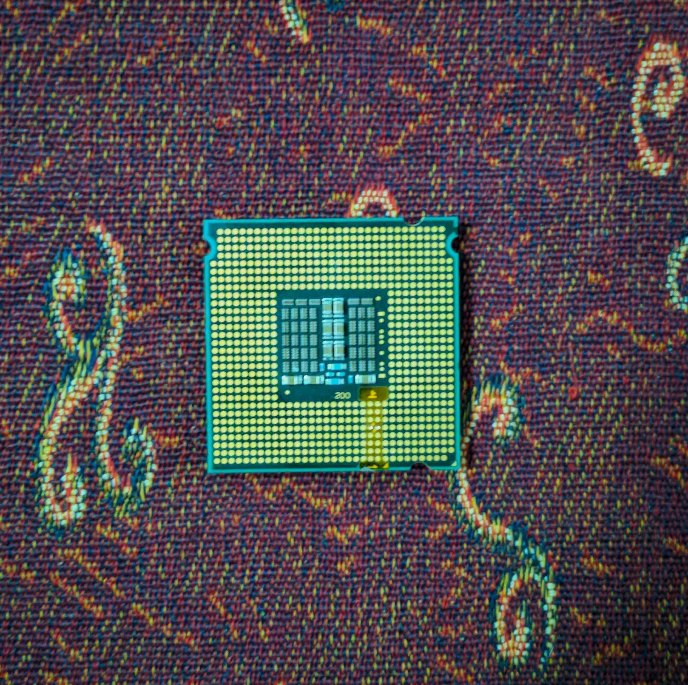 INTEL XEON E5450 / SLBBM/ 3.00 GHz/ 12 Mb /1333 MHz . Гарантия !!!