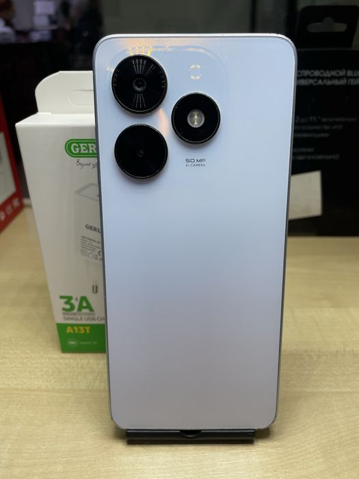 Vivo Y53s-Tecno Spark Go 2024