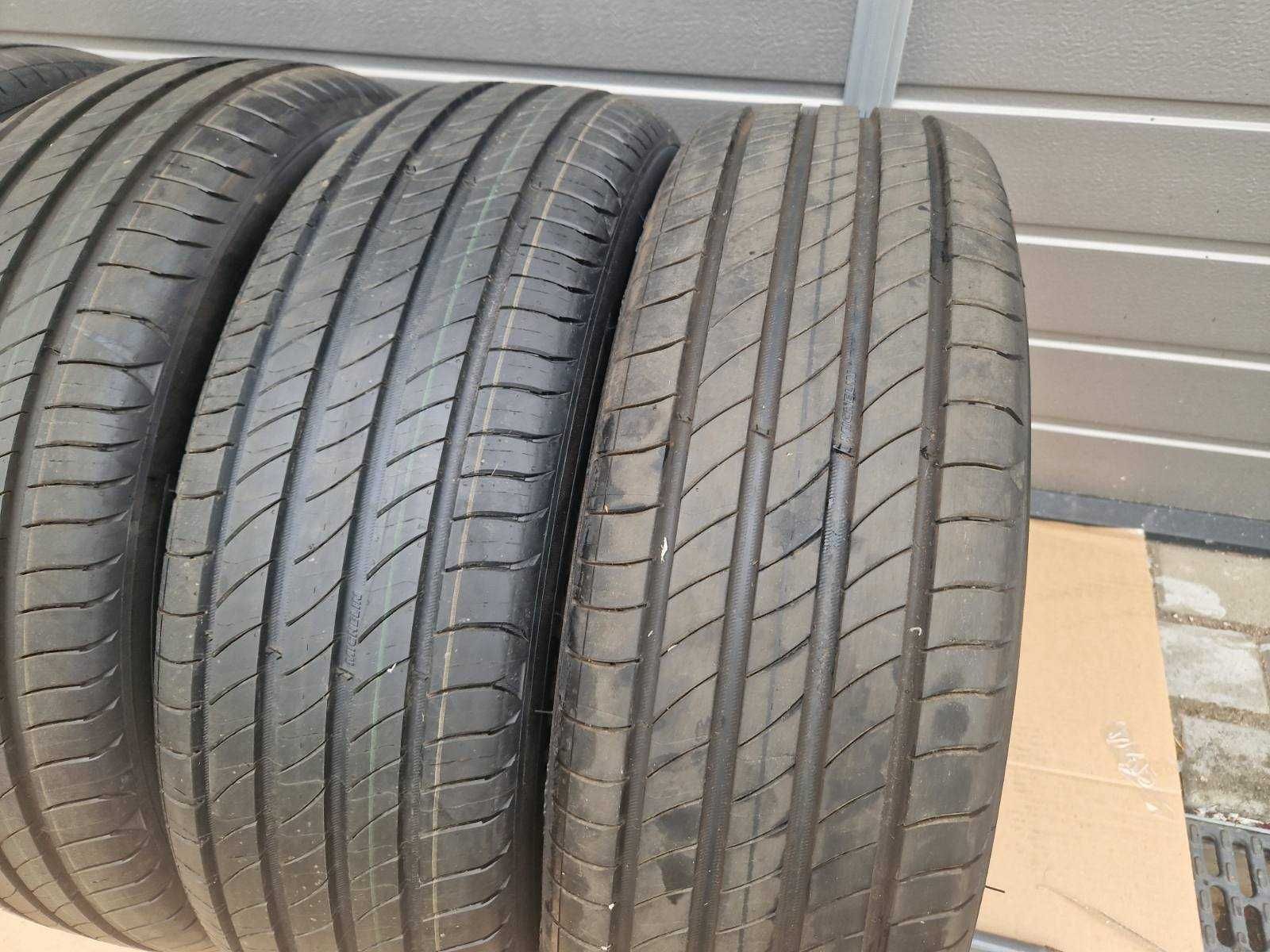 4 броя Michelin R18 195/60/ 
нови летни гуми 
DOT4722