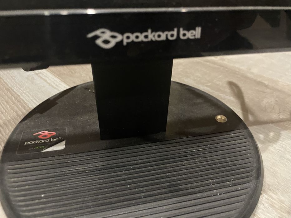 Монитор за настолен компютър