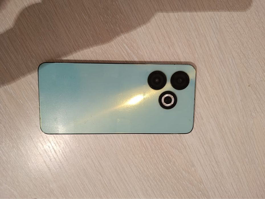 Infinix Smart 8  телефон