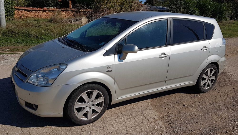 Toyota Corolla Verso 2.2 D-CAT на части Тойота Корола Версо 2.2 на час