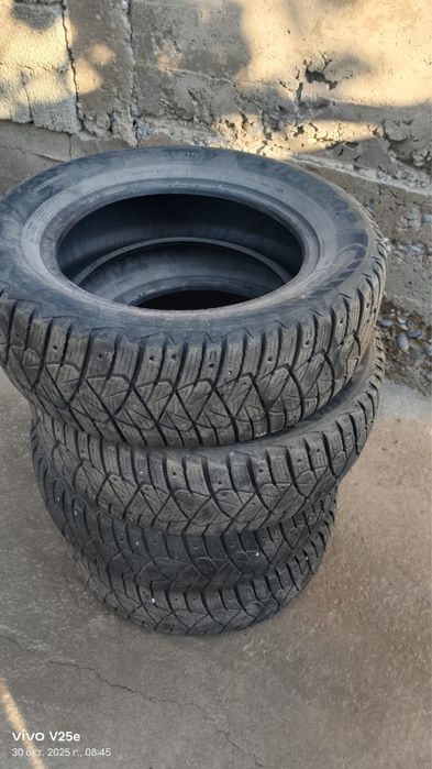 Продажа Зимние шины 215/65 R16