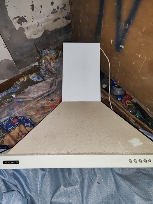 Kuxonni mebel gaz plita