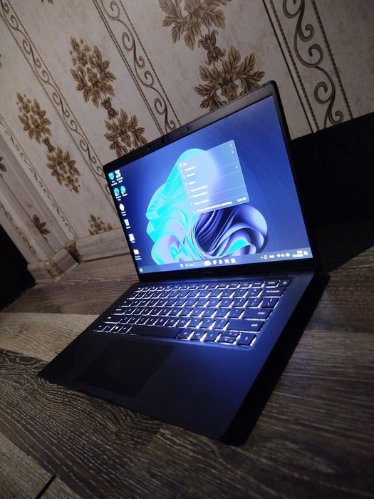 Dell i5 11-pokaleniya 16/256gb xotira ixcham va yengil noutbook