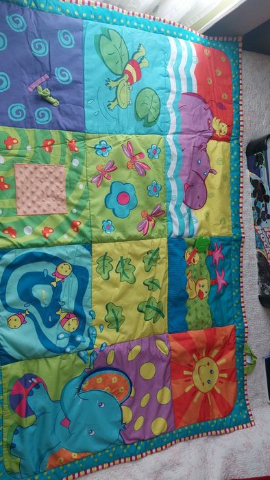 Двуфсзна електрическа помпа Medela, сензорно одеяло за пълзене и игра