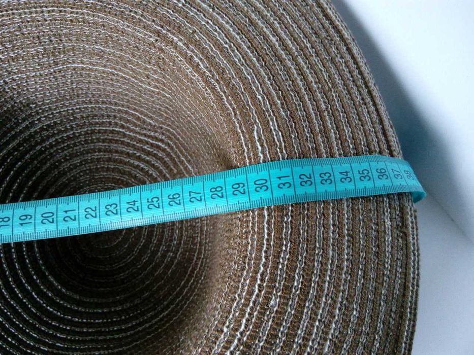 шляпа женская стилизованная под соломенную