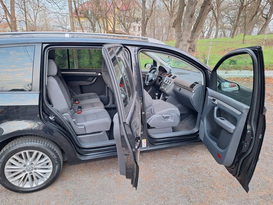 Vw touran 2008 2.0 diesel 140 cp 7 locuri