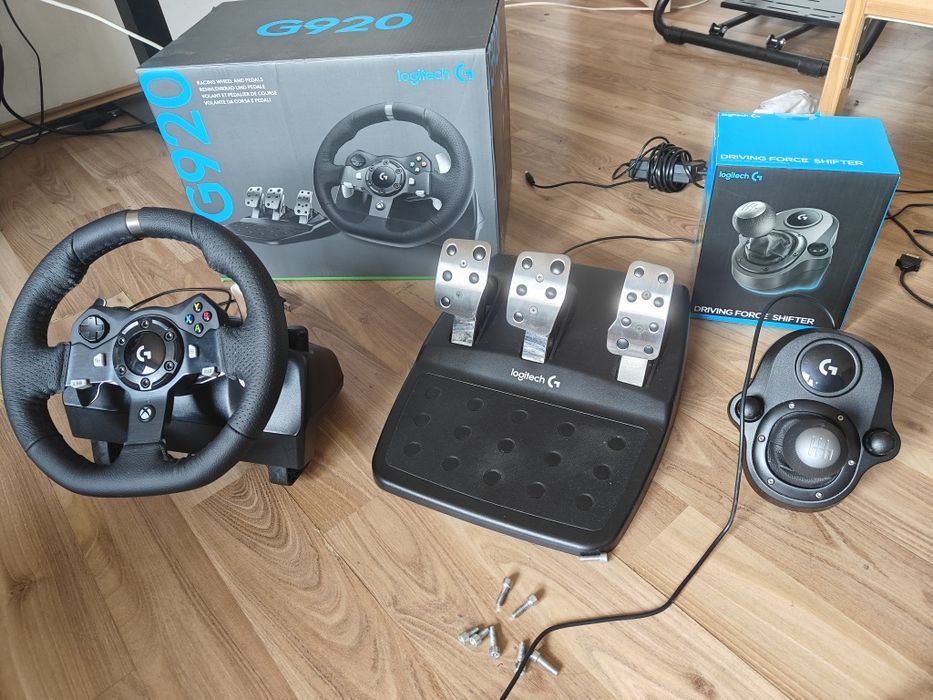 Volan Logitech G920 + schimbator Logitech Driving Force Shifter