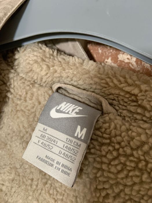 Geacă Nike crem marime M oversized fit L captusita blana