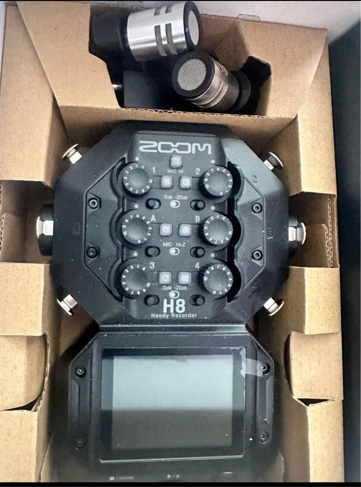 Продавам ZOOM H8