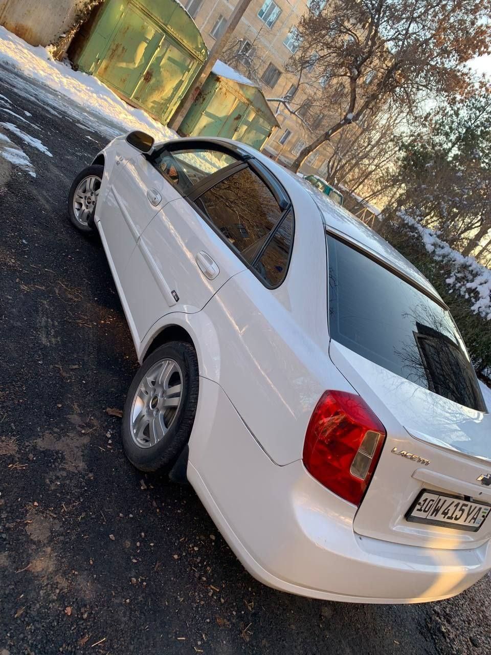 Продаётся Машина Lacetti 3P Автомат