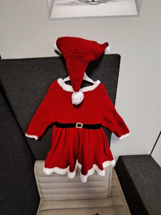 Rochita craciunita, lucrata manual+ fes+ botosei, pt 4- 5 ani, 180 ron