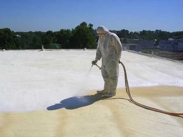 Утепление ППУ пенополиуретаном  (Контейнер склад ангар гараж крыша)