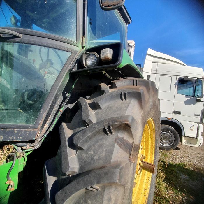 Vand john deere in stare buna de funcționare