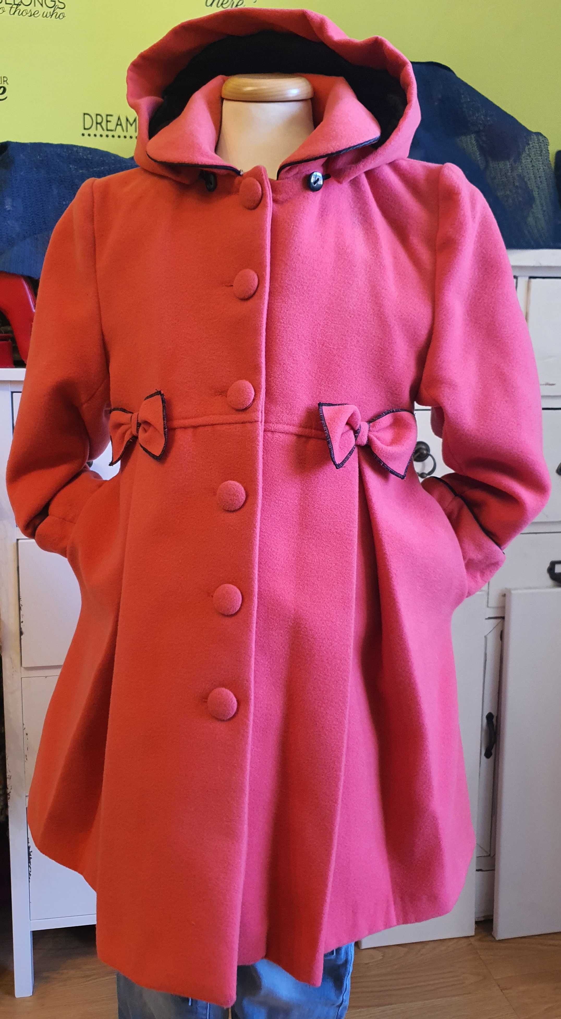 Palton de culoare roz Nou varsta 8-10 ani