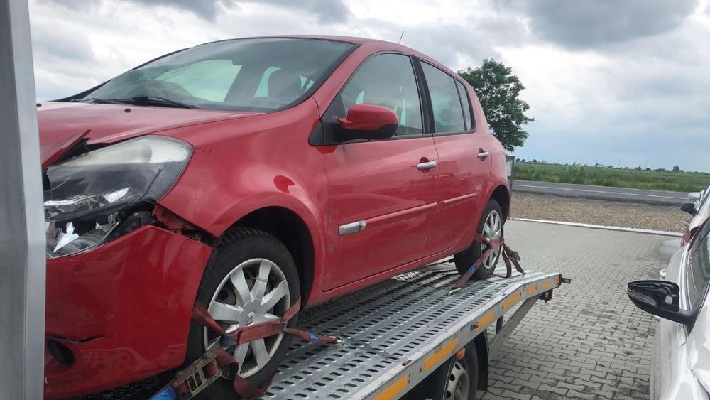 Dezmembram Renault Clio 3, 1.5 DCI an fabr 2011