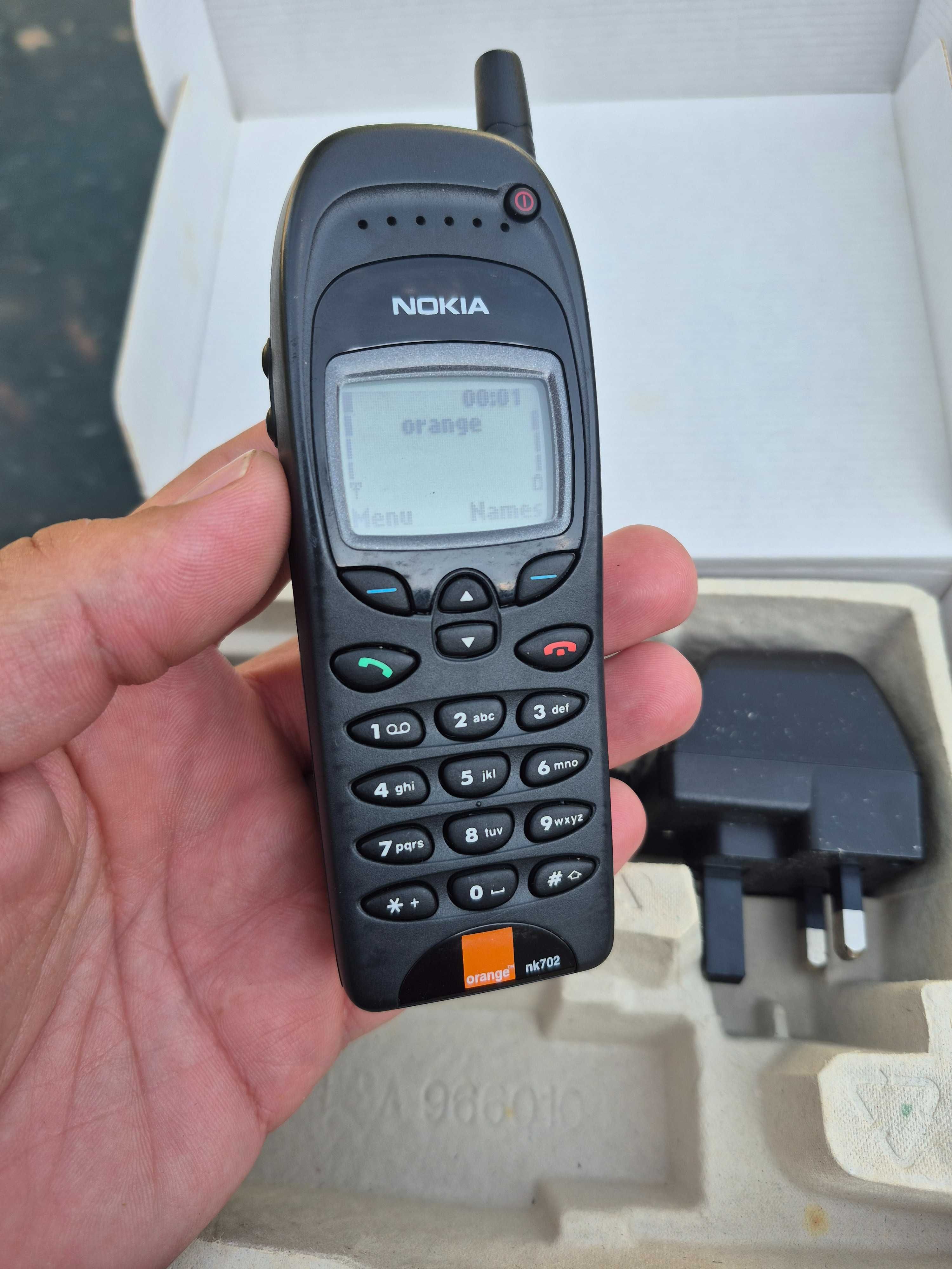 Nokia 6110/6130 in stare foarte buna la cutie.