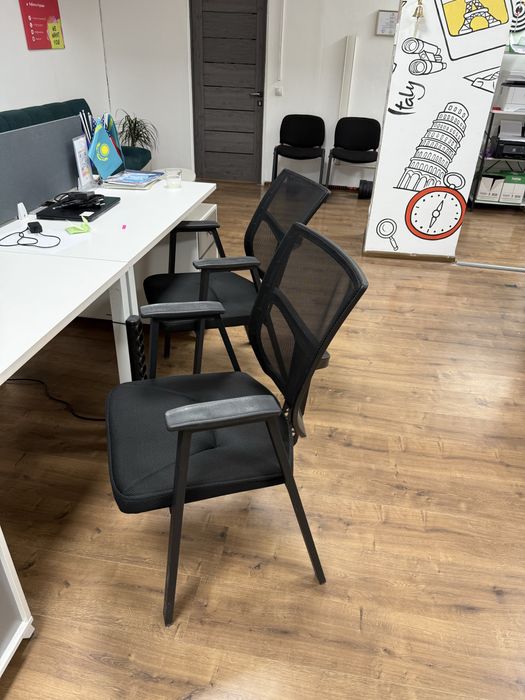 Диван, столы, стулья