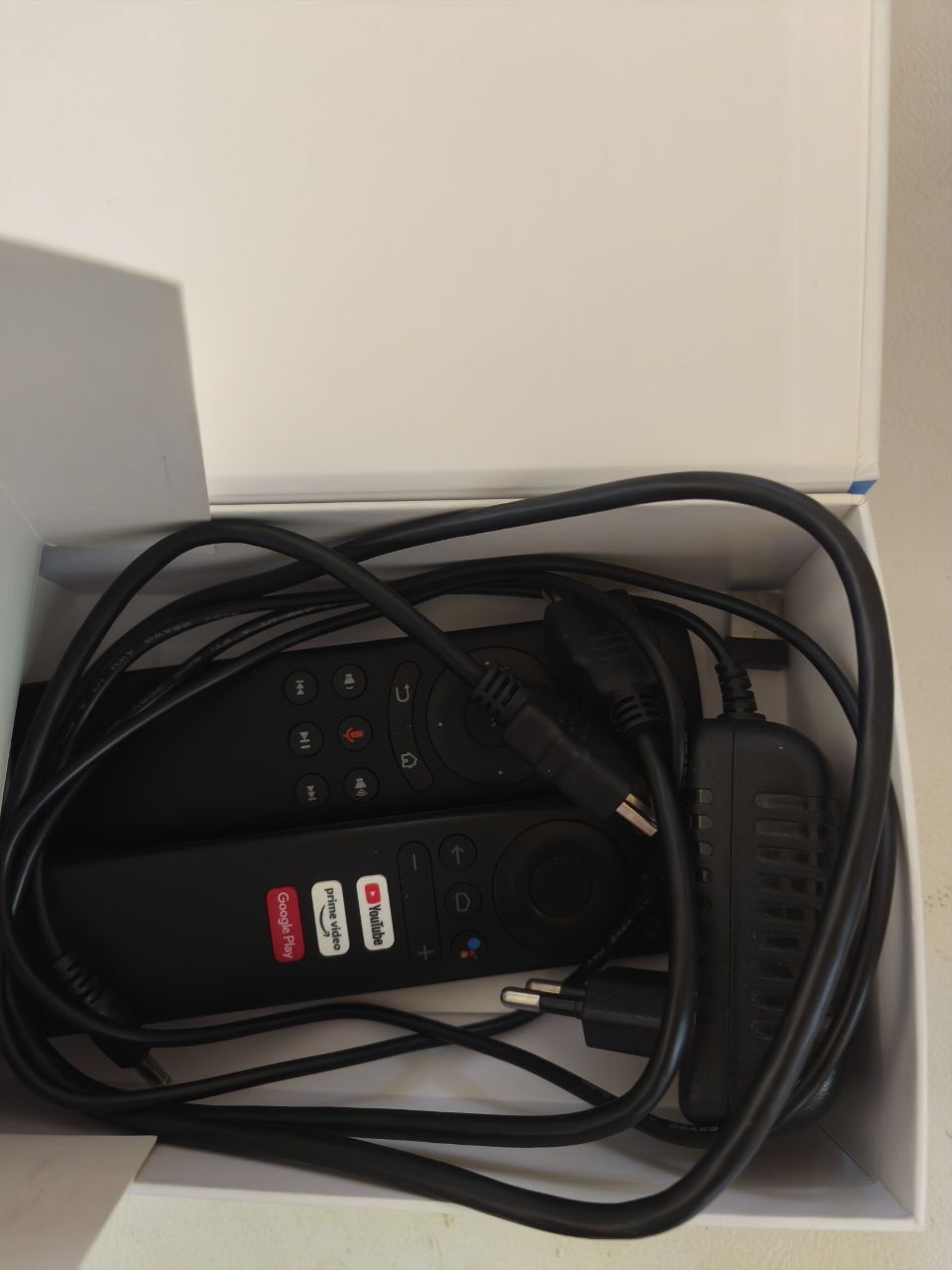 Продам смарт приставку Mecool km3