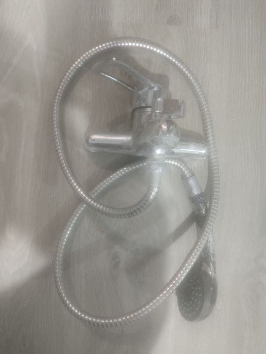 Смеситель для ванны б/у.