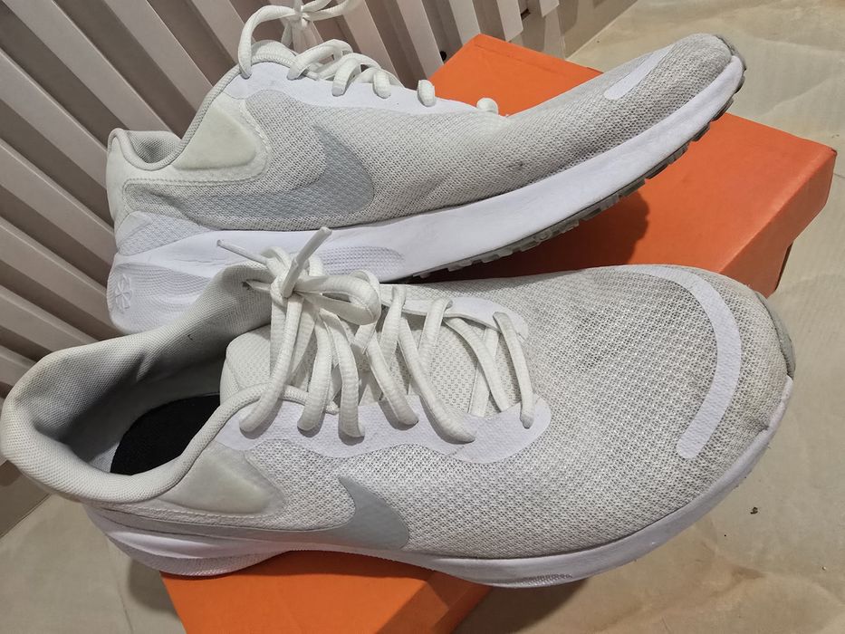 Мъжки Маратонки Nike Revolution 7 white 46
