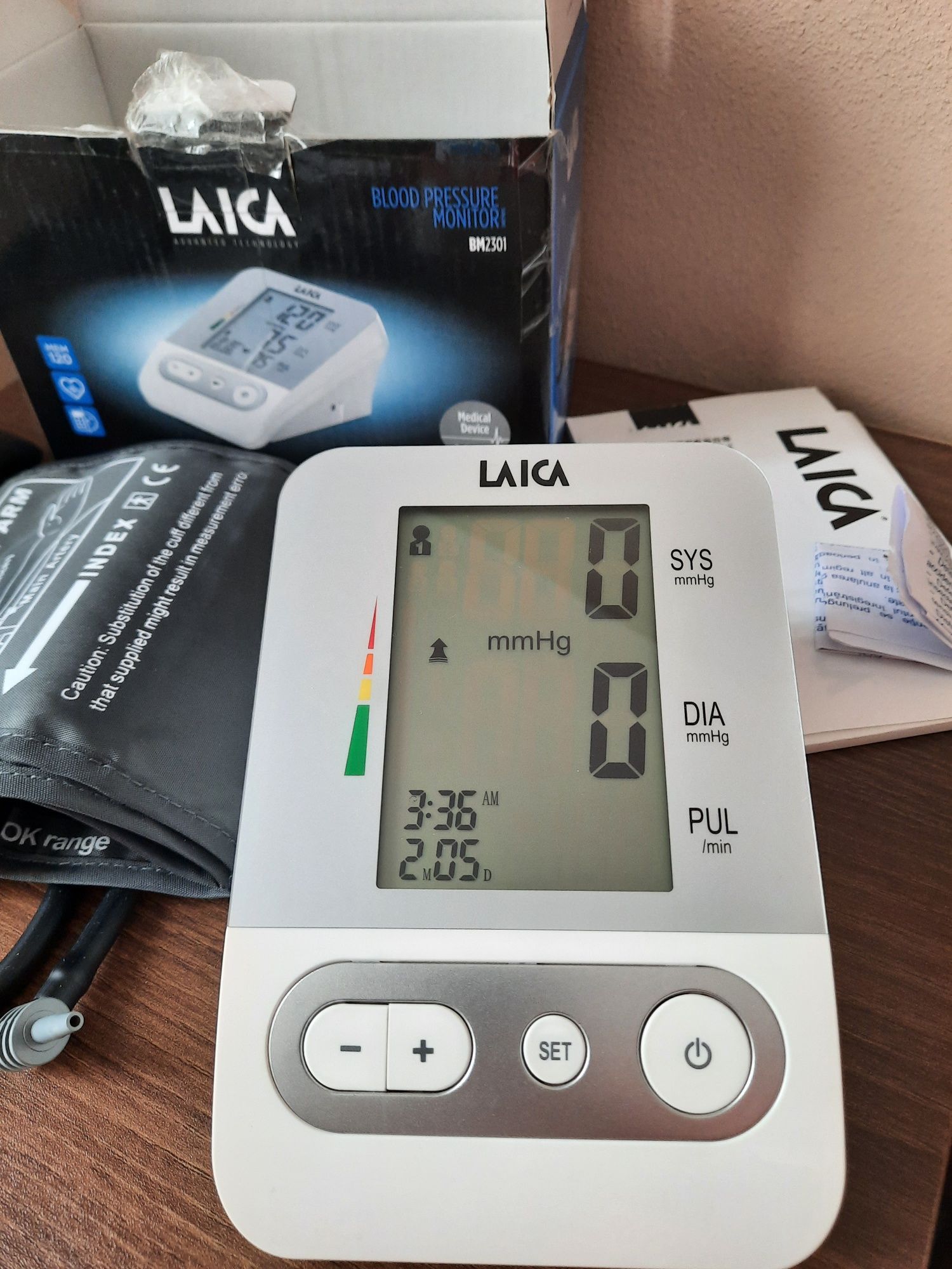 Tensiometru electronic de brat Laica BM2301