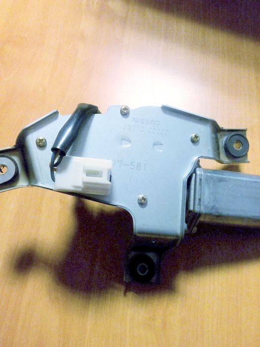 Motoras Stergator Original Luneta NISSAN 350z (2003-2008)