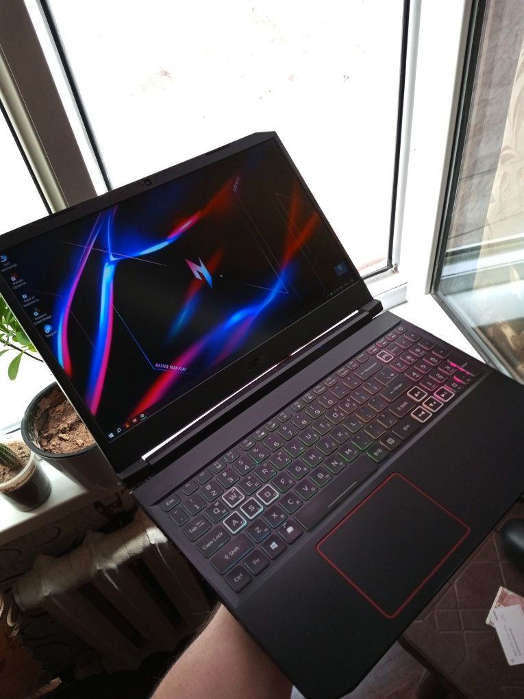 Acer NITRO 5 GAMING Ssd 1TB+256Gb/DDR 6/Core i5. Игровой мощный.