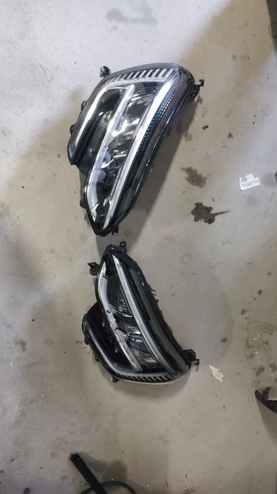 Bara fata ,  faruri Megan 4 facelift GT