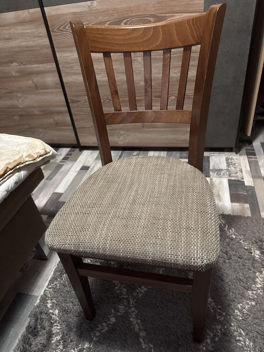 Комплект от четири стола