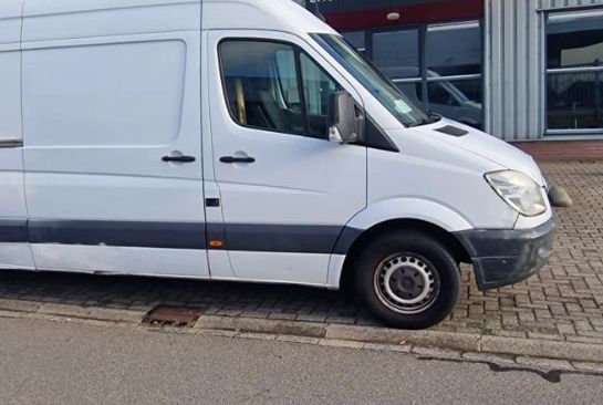 Usa culisanta laterala / glisanta Mercedes-Benz Sprinter a 2-a genera