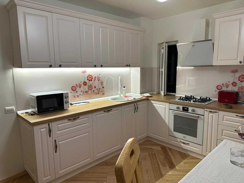 Mobilă la comandă • Mobilier Personalizat • Direct Producator