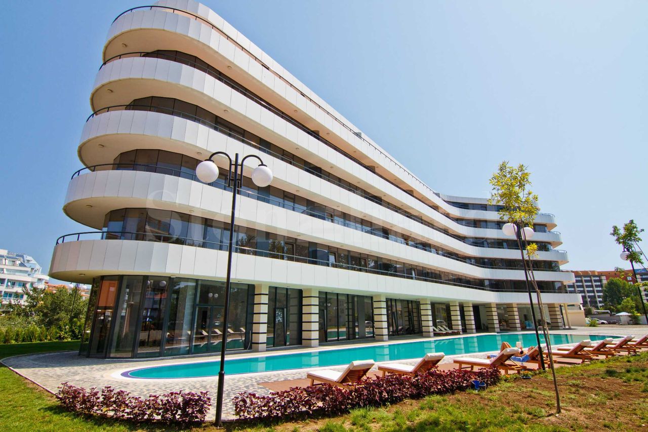 Продава се Двустаен апартамент в к.к. Слънчев бряг - 70 кв.м за 1015 €/кв.м - Снимка #16