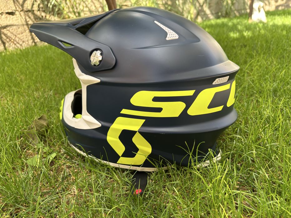 Мотокрос  ендуро каска XXL