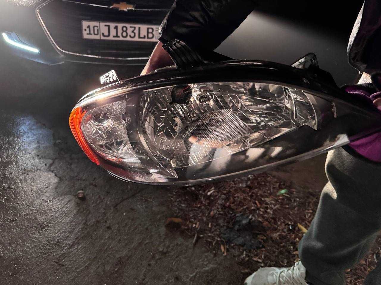 комплект передних фар от chevrolet gentra