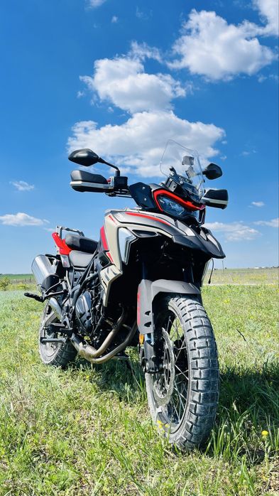 Motocicleta adventure Benelli TRK 702x