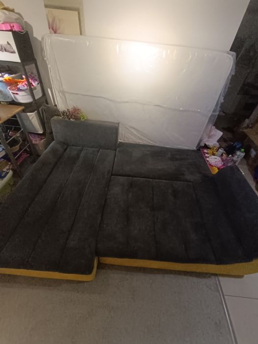 Vând colțar modern, model ARIVA, culoare galben-gri,