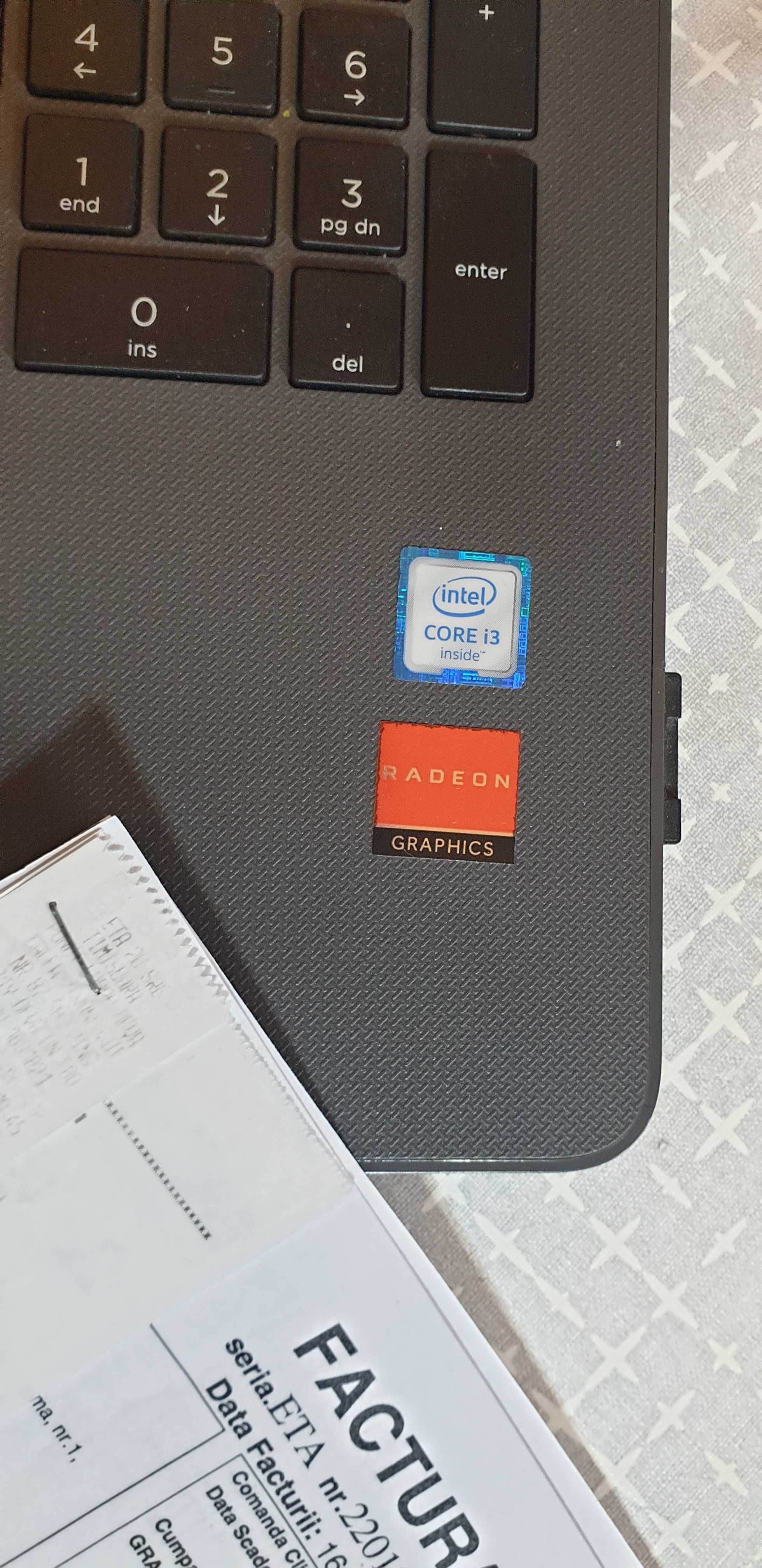 Vând Laptop HP I3