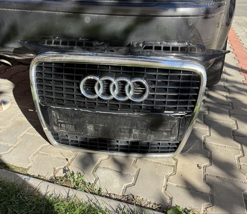 Grila radiator Audi A3 8P