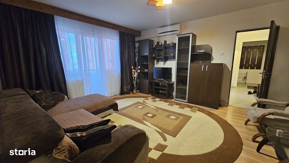 Inchiriere Apartament 3 Camere, Etaj 1 – Zona Poștă, Rovine, Craiova