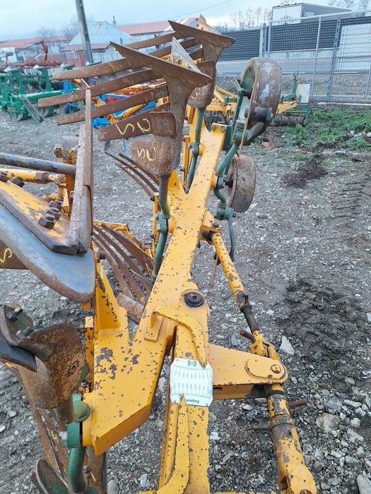 Plug reversibil hidraulic 3 brazde cormane feliat Widder/Huard