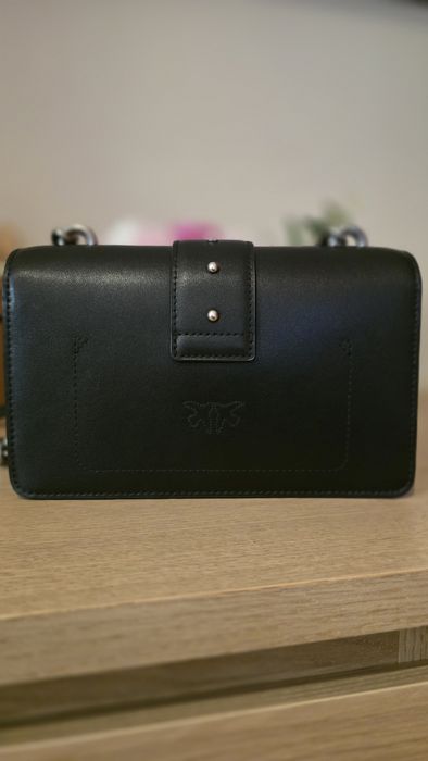 Дамска чанта PINKO сребристо лого