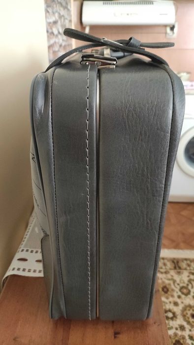 Немски куфар от старото производство-от плат и кожа