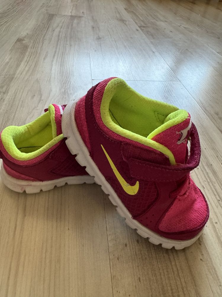 Маратонки Nike